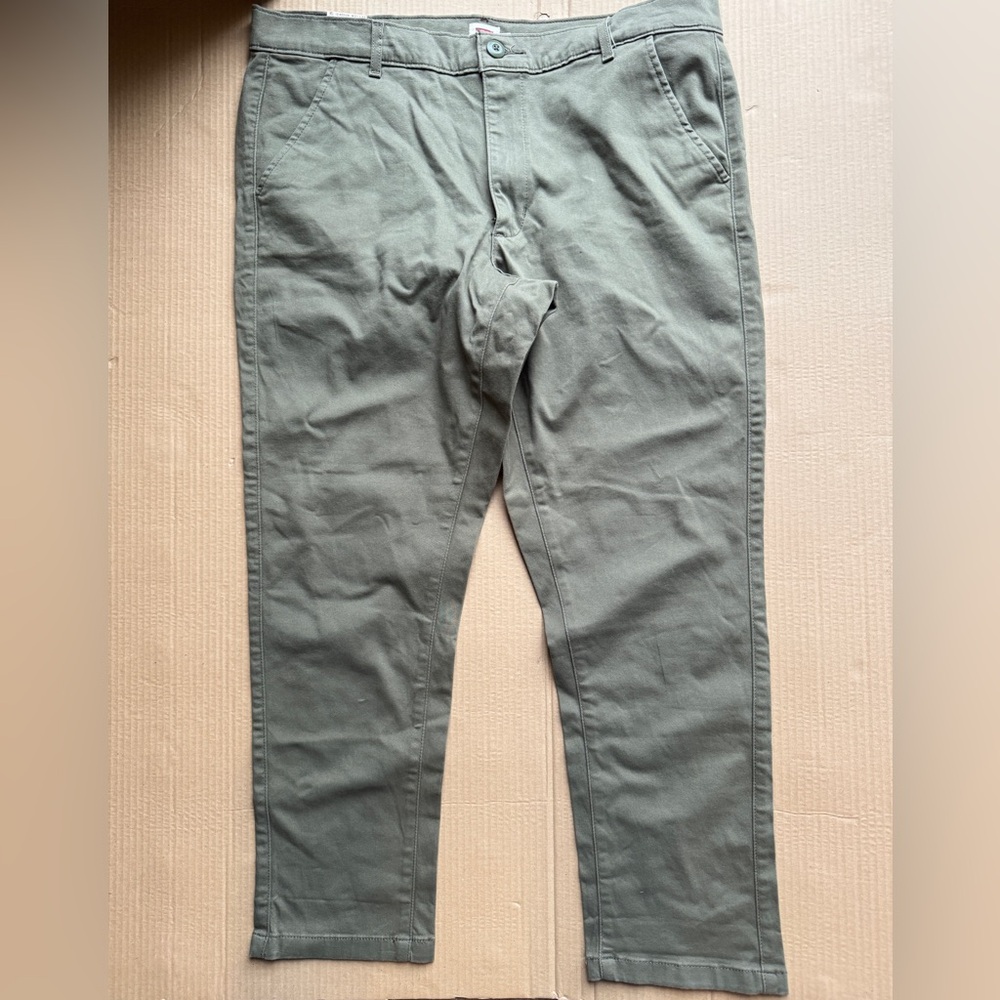 Levi's Jeans Tapered Shortened Green Denim Pants Women's Size 12